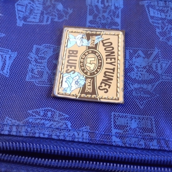 50% OFF! Looney Tunes Kids Blue Canvas Case Pouch Accessory Bag Women Girl Teen - Picture 2 of 13